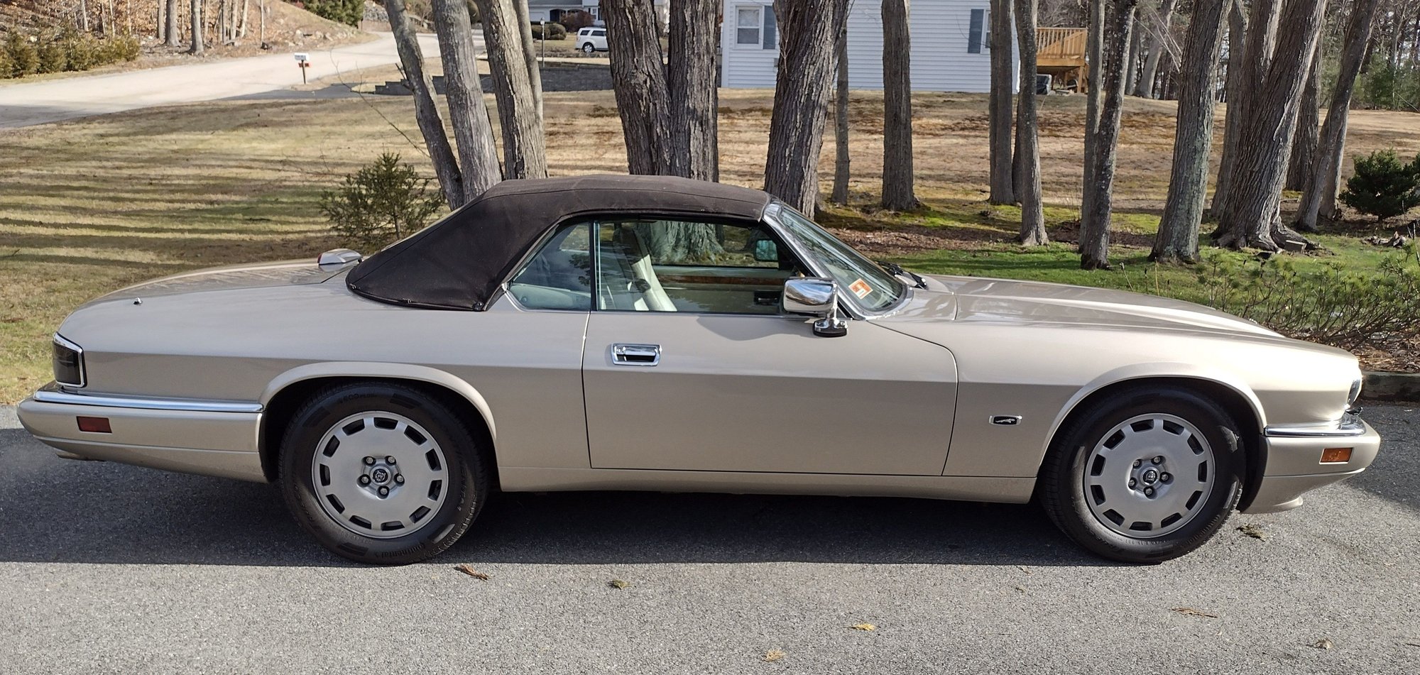 1996 Jaguar XJS - 1996 Jaguar XJS Convertible - Used - VIN SAJXN2749TC225415 - 75,000 Miles - 6 cyl - 2WD - Automatic - North Scituare, RI 02857, United States