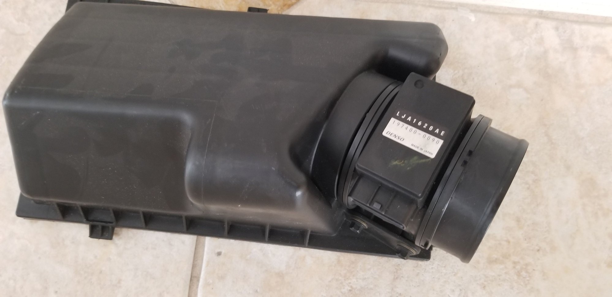 Engine - Electrical - JAGUAR XJ8 XJ8L MASSAIR FLOW & SENSOR & Air Box OEM-197408-0010 - Used - 1998 to 2003 Jaguar XJ8 - San Diego, CA 92121, United States