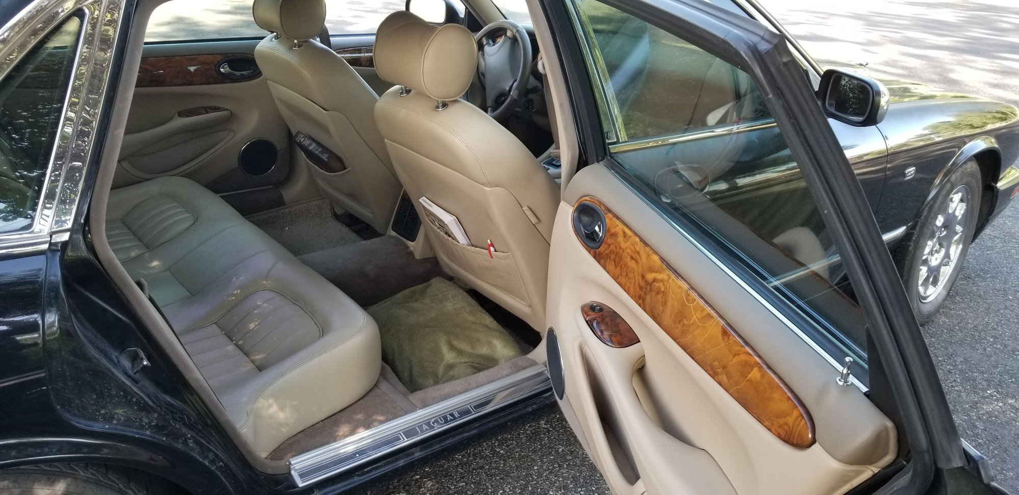 1998 Jaguar XJ8 - An opportunity - Used - VIN SAJHX6241WC822249 - 101,835 Miles - 8 cyl - 2WD - Automatic - Sedan - Black - Thermopolis, WY 82443, United States