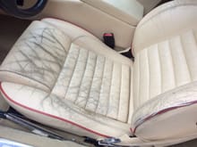 91 XJS seat (magnolia with red piping).