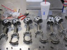 Fresh set of Mahle pistons and big-end bearings installed on clean rods. All my parts were obtained at SNG Barratt's. Friendly staff, superb service and had every obsure internal part that I asked for