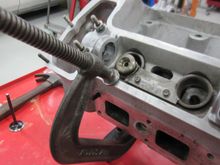 Block the valve from dropping