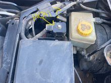 Is this connector PI041?? If so how do you disconnect it? Do you undo the silver bolt on top? Thanks, don't want to break anything and cause further issues!