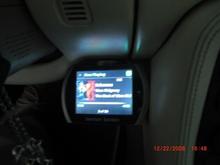 Harman Kardon IPOD controller - Color Display Screen Mounted in Footwell