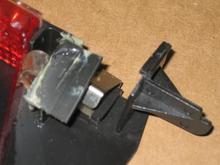 Added plastic angle for broken clip