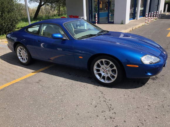 Proud co-owner of this beautiful 1999 XKR Coupé in Antigua Blue. 