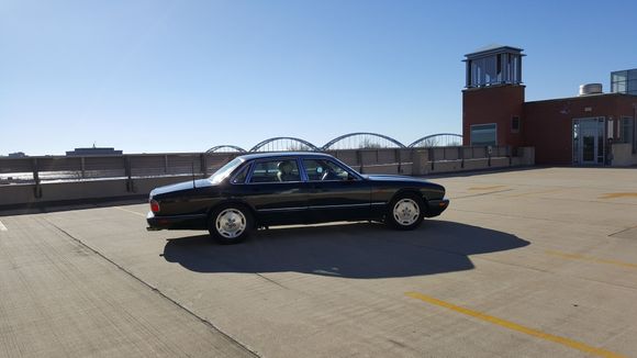 Sunny and 26F on a rooftop in front of the Mississippi