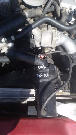 This is the "correct" pump and what all the dealer information systems says is the correct connector. The other connector would have inserted into the bottom of the Bosch pump that I had bought.