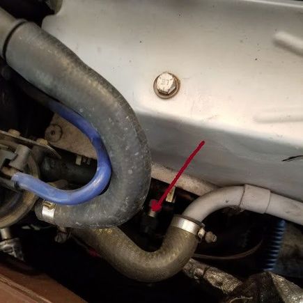 Low pressure fitting 