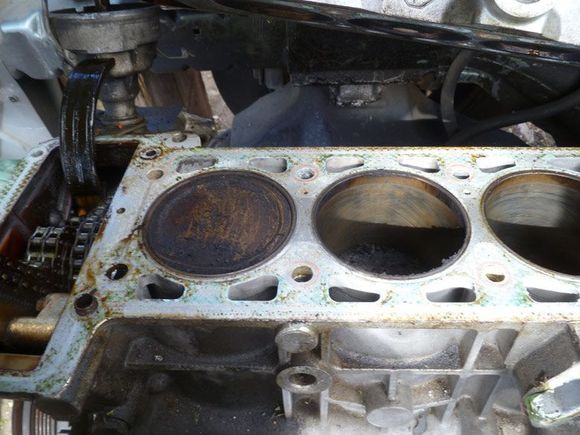 Some carbon on piston, not excessive