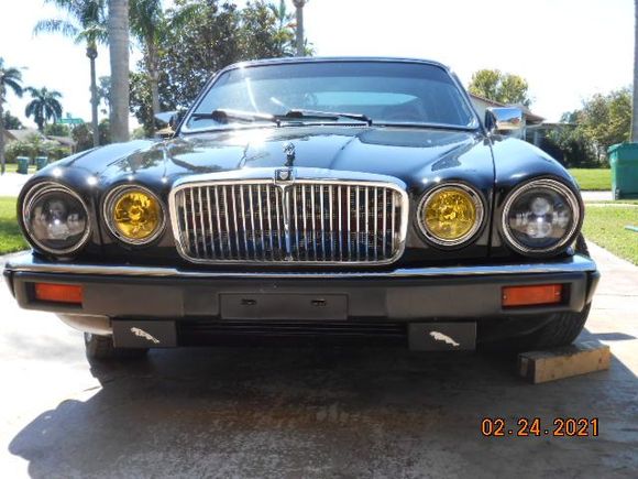 1985 XJ6