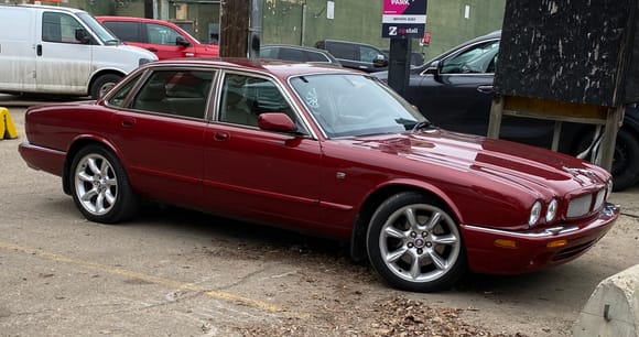 In the meantime the XJR keeps plugging along doing what she was meant to do and looking good while doing it.  She doesn’t miss the Michelin X-Ice 3’s or the Pentas.