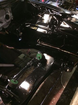 XJS engine mounts fitted to an S2 XJ6 so the supercharged AJ16 engine will fit