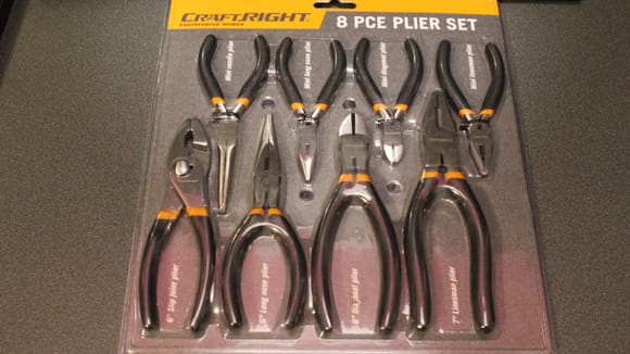 8 Pairs of assorted Pliers and Cutters £4 that's only an unbelievable 50p each!