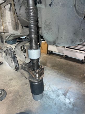 Wedge tool installed 