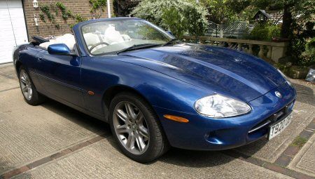 Awful Part Photo! It is full length in my File But can't work out how to expand it?  My Beautiful Blue 1999 Jaguar XK8