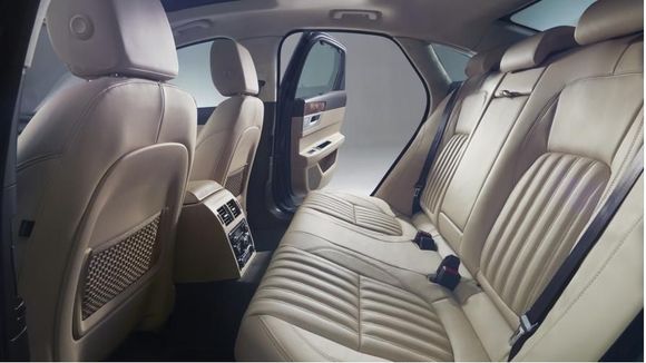 Low profile rear headrests