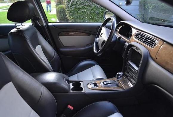 Two Tone Interior - This is, apparently, quite rare?