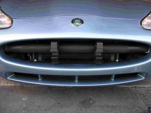 paint the aluminum brakets with flat black