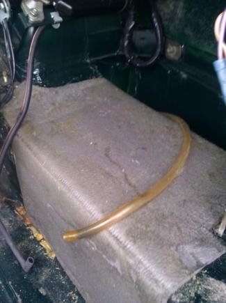 The hose that exits in right rear trunk is connected to ?