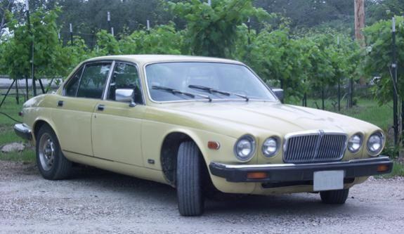 Dijon sits proud.  We're told it's the only 2 tone yellow/penrose in North Texas.  The vehicle was ordered from Coventry by Overseas Motors in Fort Worth, and was ordered with the two tone paint job which was done by Rolls Royce prior to shipment overseas.
