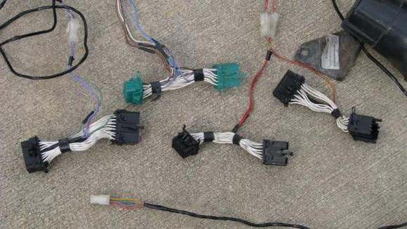 HARNESS "Break-Ins" connectors