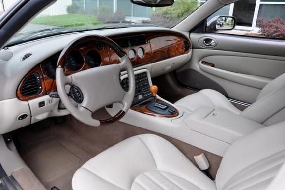 007 InteriorDriverSide