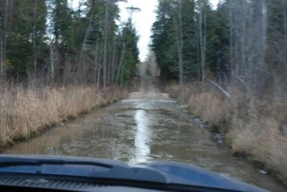 Halfway through my first ever 4WD LO water crossing (13 Nov 09)