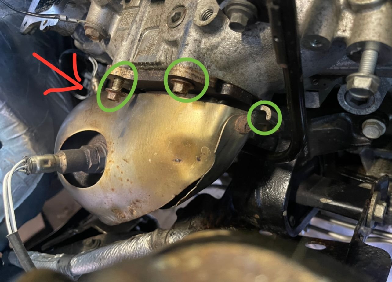 Penstar 3.6 lower exhaust manifold bolt access issue