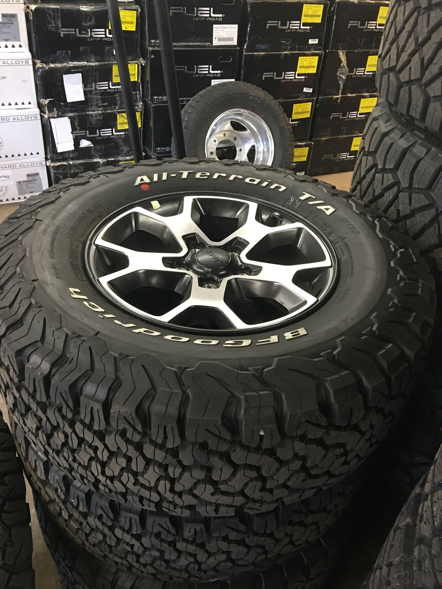 Wheels and Tires/Axles - 2019 Rubicon wheels and tires - Used - Bayport, NY 11705, United States