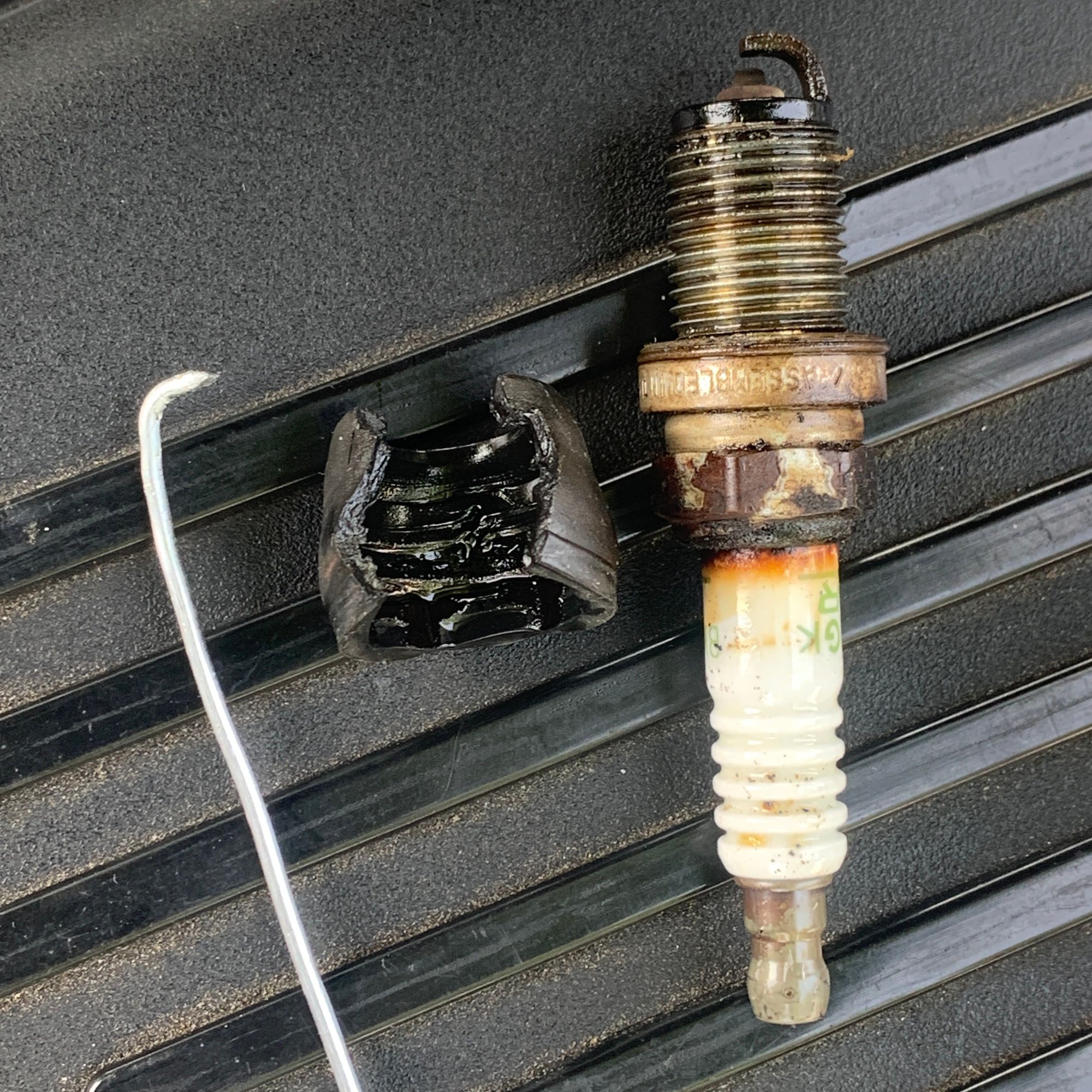 A random boot end was hiding inside the tube. Boot over it was/is fine.