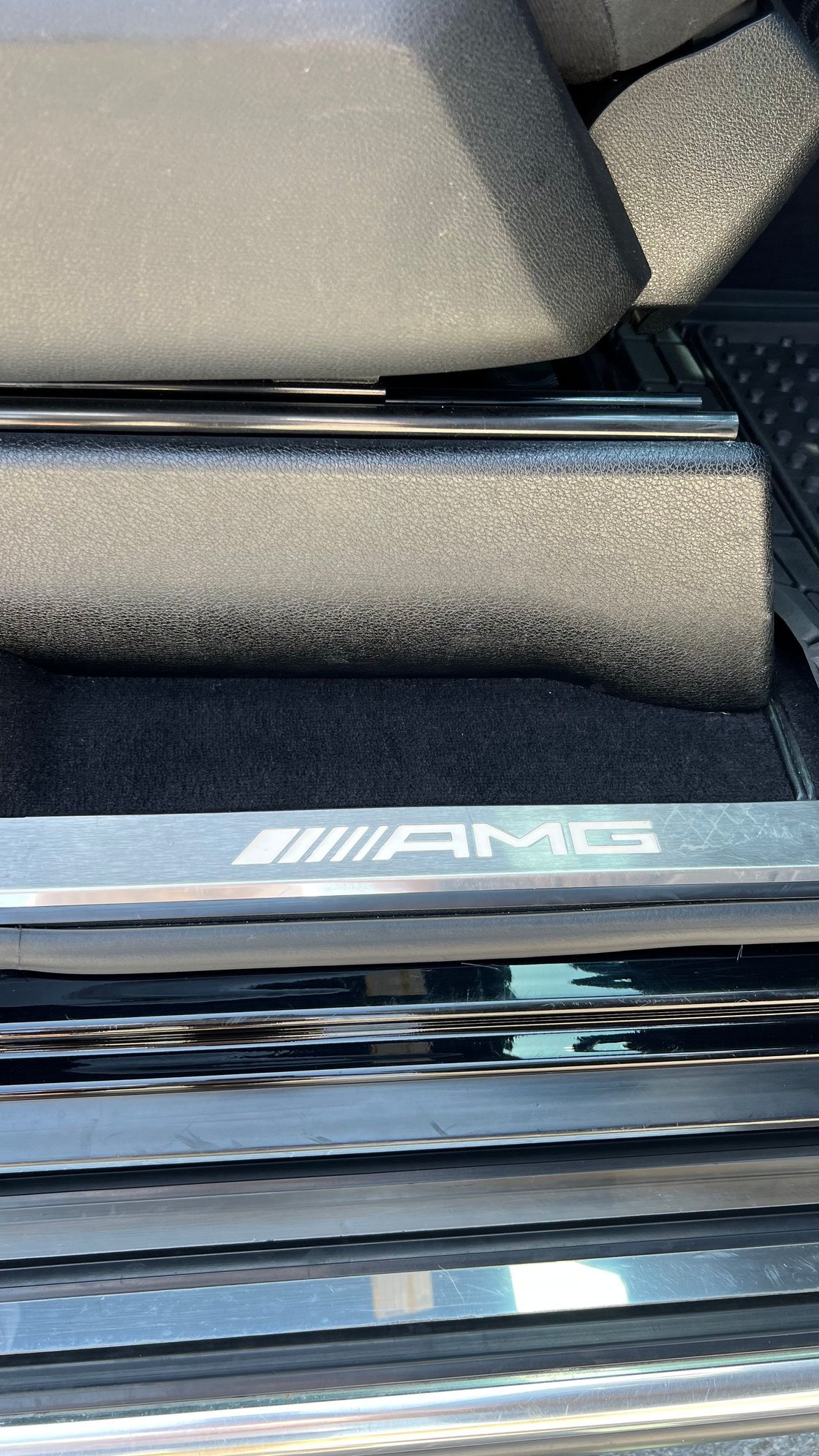 2014 Mercedes-Benz G63 AMG - 2014 Mercedes-Benz G-Wagen G63 AMG 77k miles Excellent Condition - Used - VIN WDCYC7DF6EX221340 - 8 cyl - 4WD - Automatic - SUV - Black - Santa Clarita, CA 91350, United States