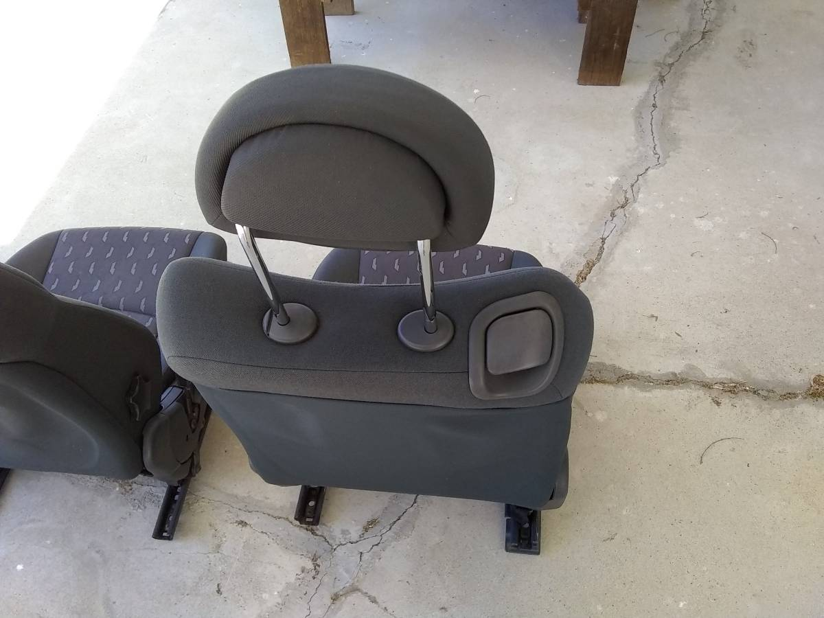 Interior/Upholstery - 2 Front Seats for 2002 to 2005 Mercedes C230 Sport Coupe - Used - 2002 to 2005 Mercedes-Benz C230 - Porter Ranch, CA 91326, United States