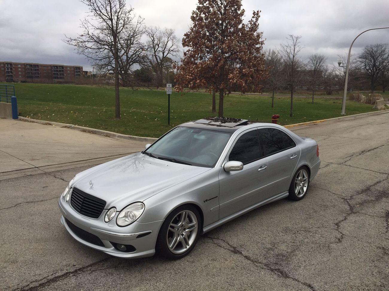 2006 Mercedes-Benz E55 AMG - 2006 E55 AMG SILVER (CHICAGO) LOW MILES - Used - VIN WDBUF76J16A860435 - 65,405 Miles - 8 cyl - 2WD - Automatic - Sedan - Silver - Chicago, IL 60630, United States