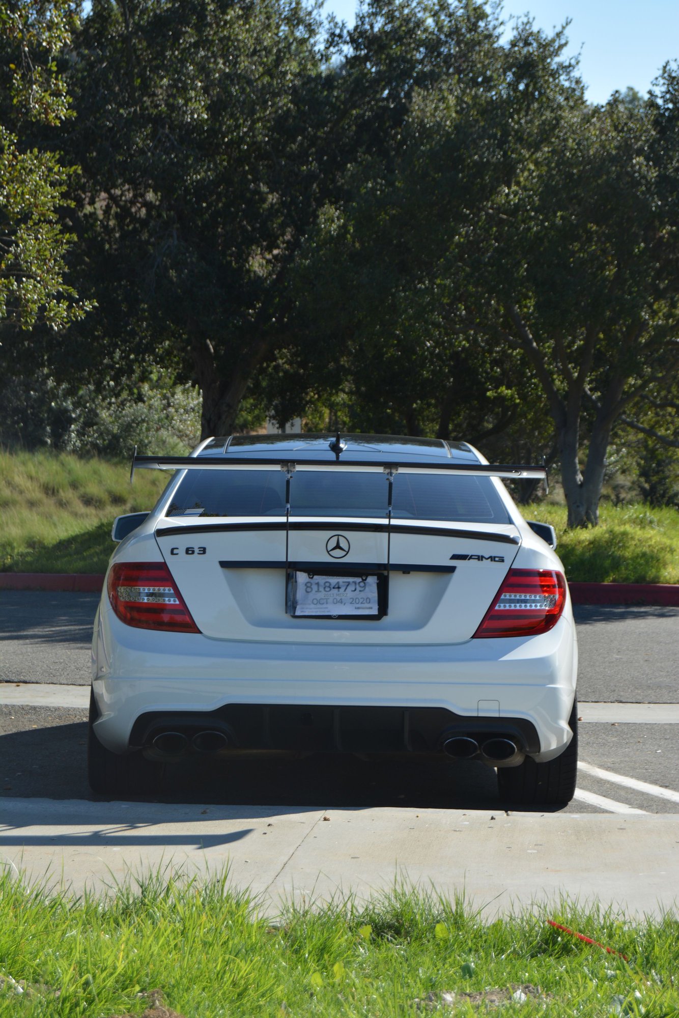 2013 Mercedes-Benz C63 AMG - C63 coupe 53kmiles P31 with LSD - Used - VIN WDDGJ7HB4DG051093 - 53,000 Miles - 8 cyl - 2WD - Automatic - Coupe - White - Irvine, CA 92612, United States