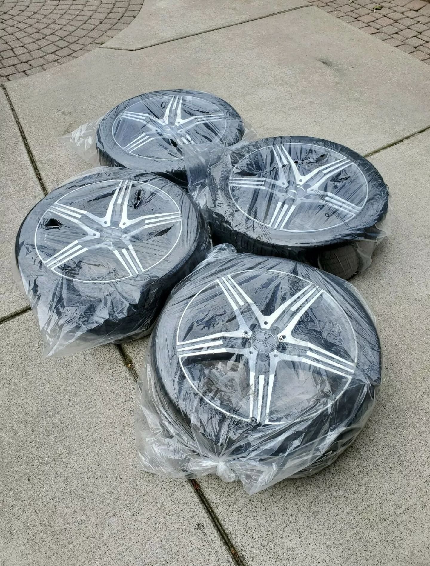 Wheels and Tires/Axles - MERCEDES BENZ S63 AMG 20" in RIMS WITH Michelin Tires - Used - 2014 to 2019 Mercedes-Benz S63 AMG - Clinton Township, MI 48038, United States