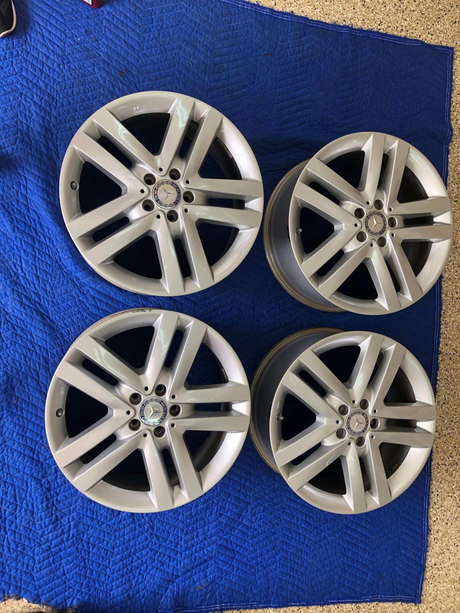 Wheels and Tires/Axles - Mercedes Alloy Wheels 19” x 8.5” - Used - 2016 Mercedes-Benz GL450 - Richfield, OH 44286, United States