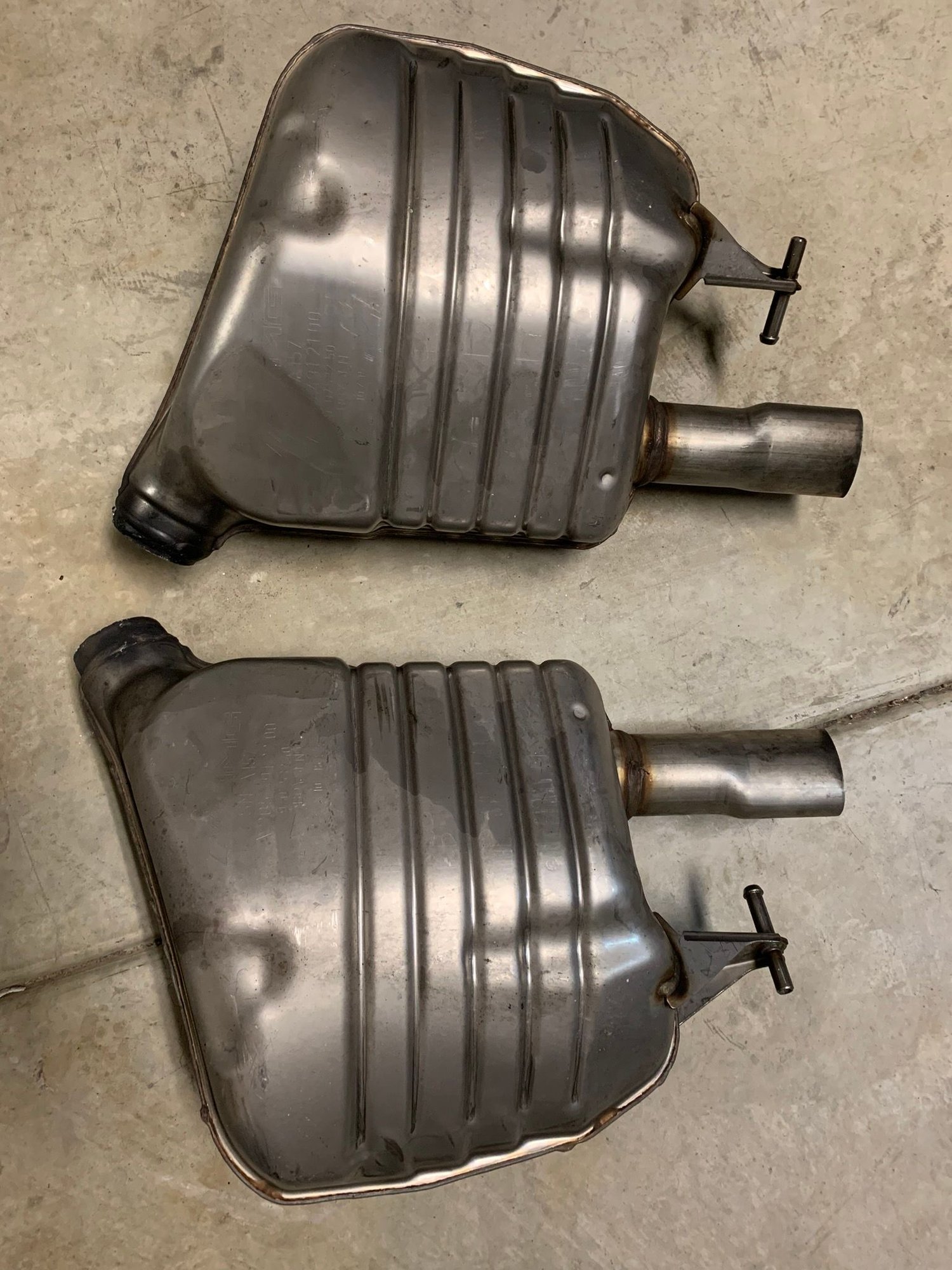 Engine - Exhaust - FS: C450/43 OEM AMG mufflers - Used - 2015 Mercedes-Benz C400 - 2015 to 2018 Mercedes-Benz C300 - 2016 Mercedes-Benz C450 AMG - 2017 to 2018 Mercedes-Benz C43 AMG - Elk Grove, CA 95757, United States
