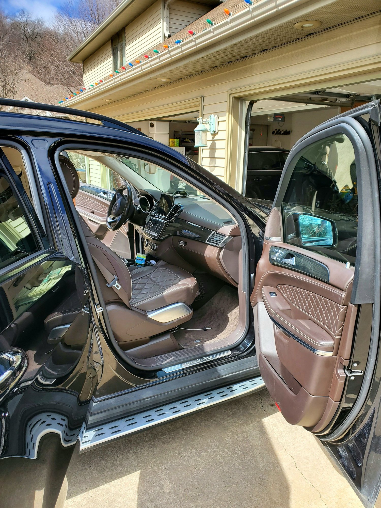 2017 Mercedes-Benz GLS550 - 2017 GLS 550 for sale 62k miles Fully loaded in great shape! - Used - VIN 4JGDF7DE1HA918632 - 62,000 Miles - AWD - Automatic - SUV - Black - Onalaska, WI 54650, United States