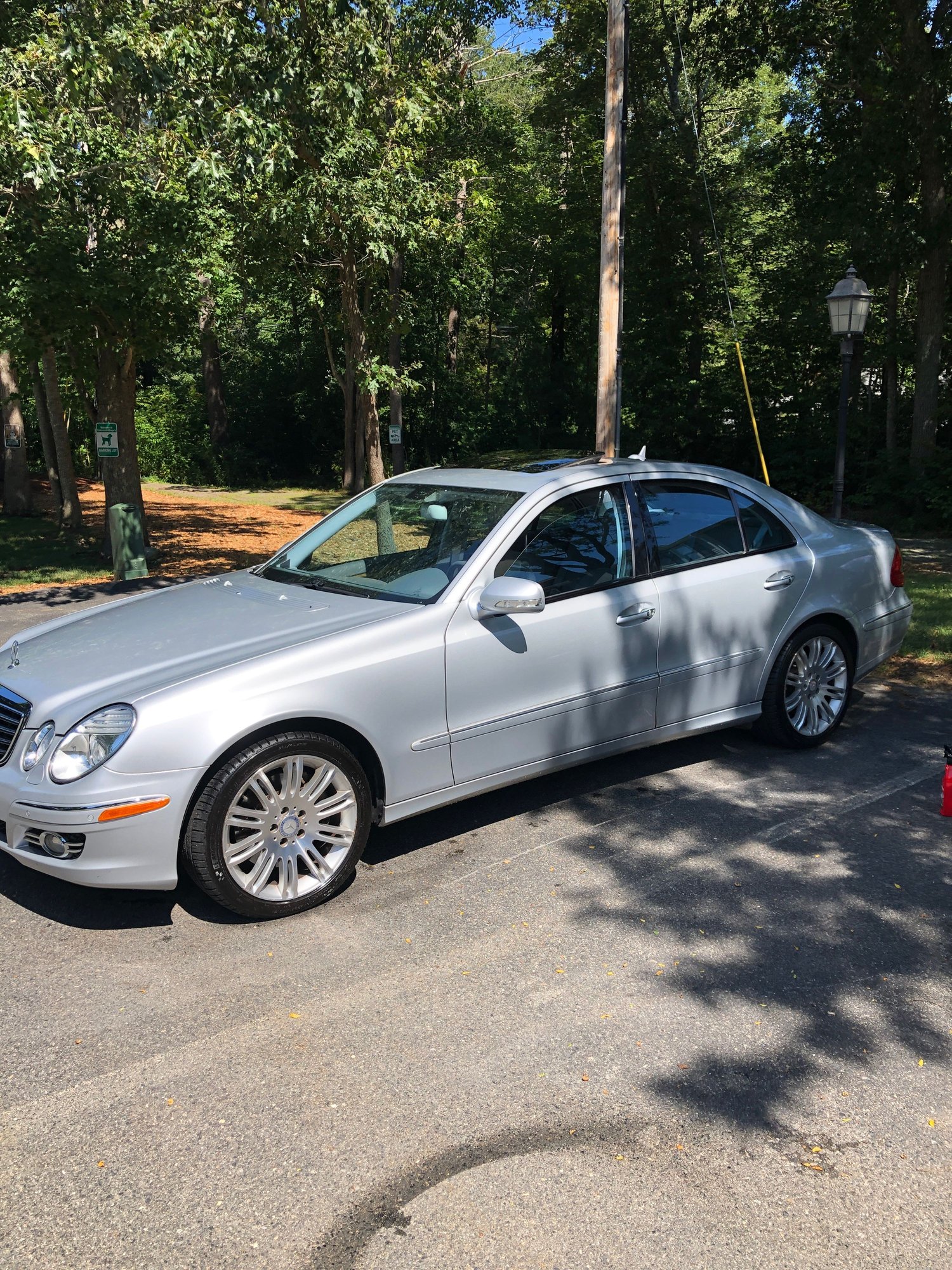 2007 Mercedes-Benz E550 - 2007 E550 4matic - Used - VIN Wdbuf90x57x223524 - 121,607 Miles - 8 cyl - AWD - Automatic - Sedan - Silver - South Easton, MA 02375, United States