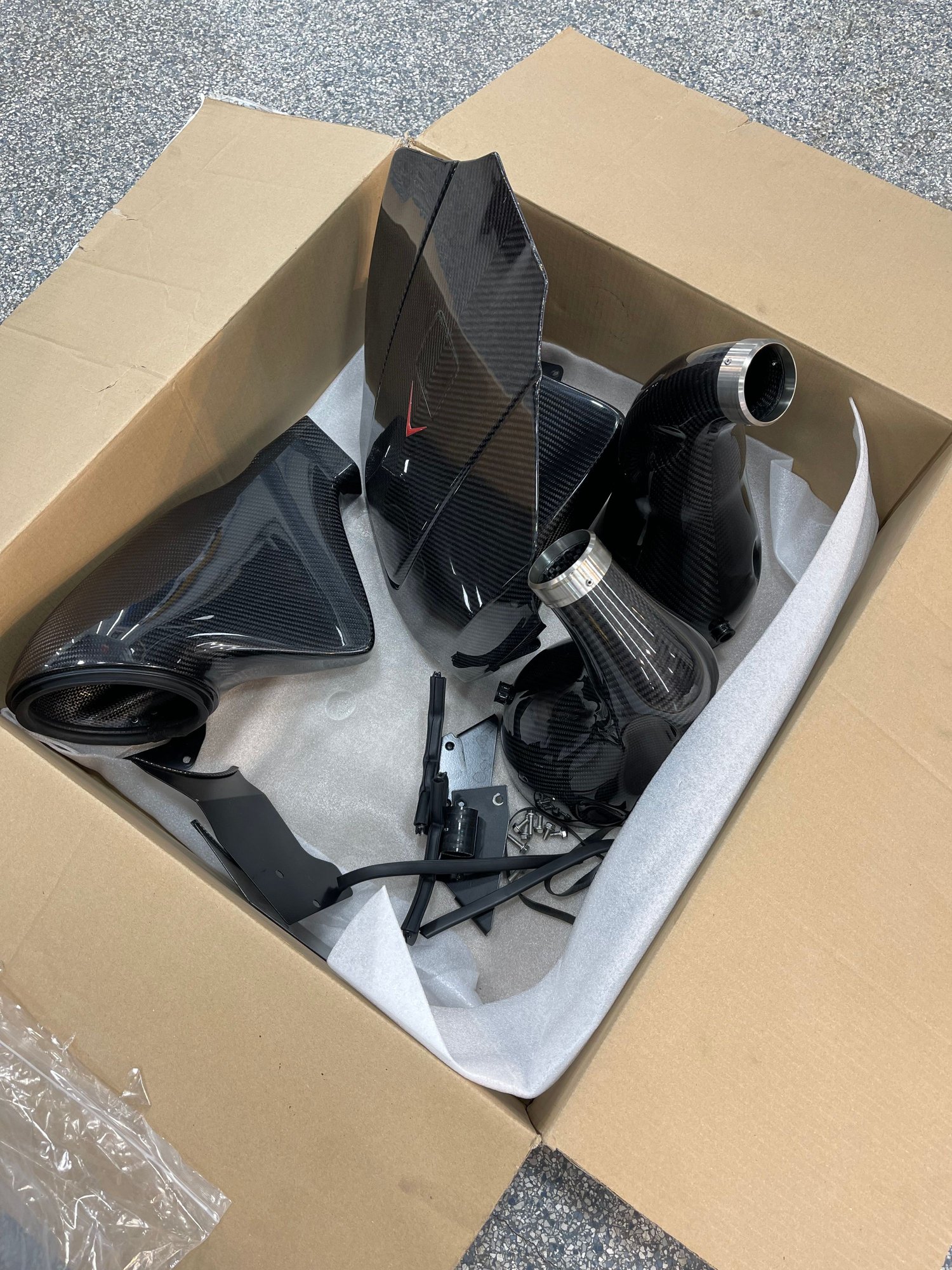 Engine - Intake/Fuel - Eventuri Gloss Carbon Fiber Intake - Used - 2016 to 2021 Mercedes-Benz AMG GT - East Hartford, CT 06118, United States