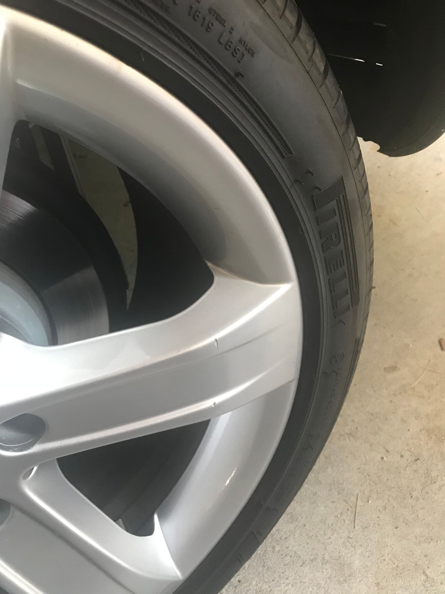 Wheels and Tires/Axles - 2009 SL550 Wheel and tires - Used - 2009 to 2012 Mercedes-Benz SL550 - Hudson, NH 03051, United States