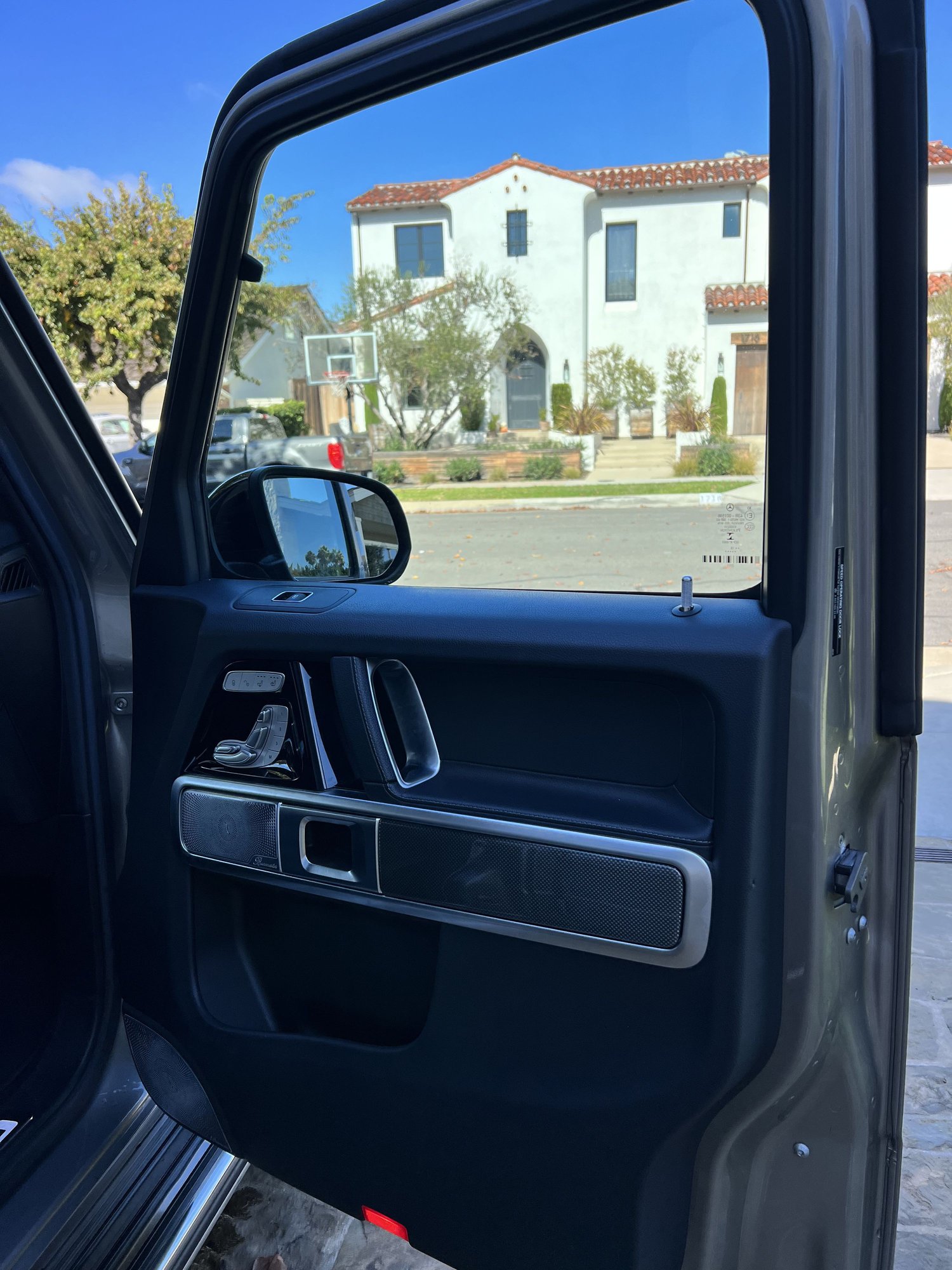 2019 Mercedes-Benz G-Class - 2019 Mojave Silver G550 for sale - Used - VIN WDCYC6BJ7KX314087 - 18,300 Miles - 8 cyl - AWD - Automatic - SUV - Silver - Newport Beach, CA 92660, United States