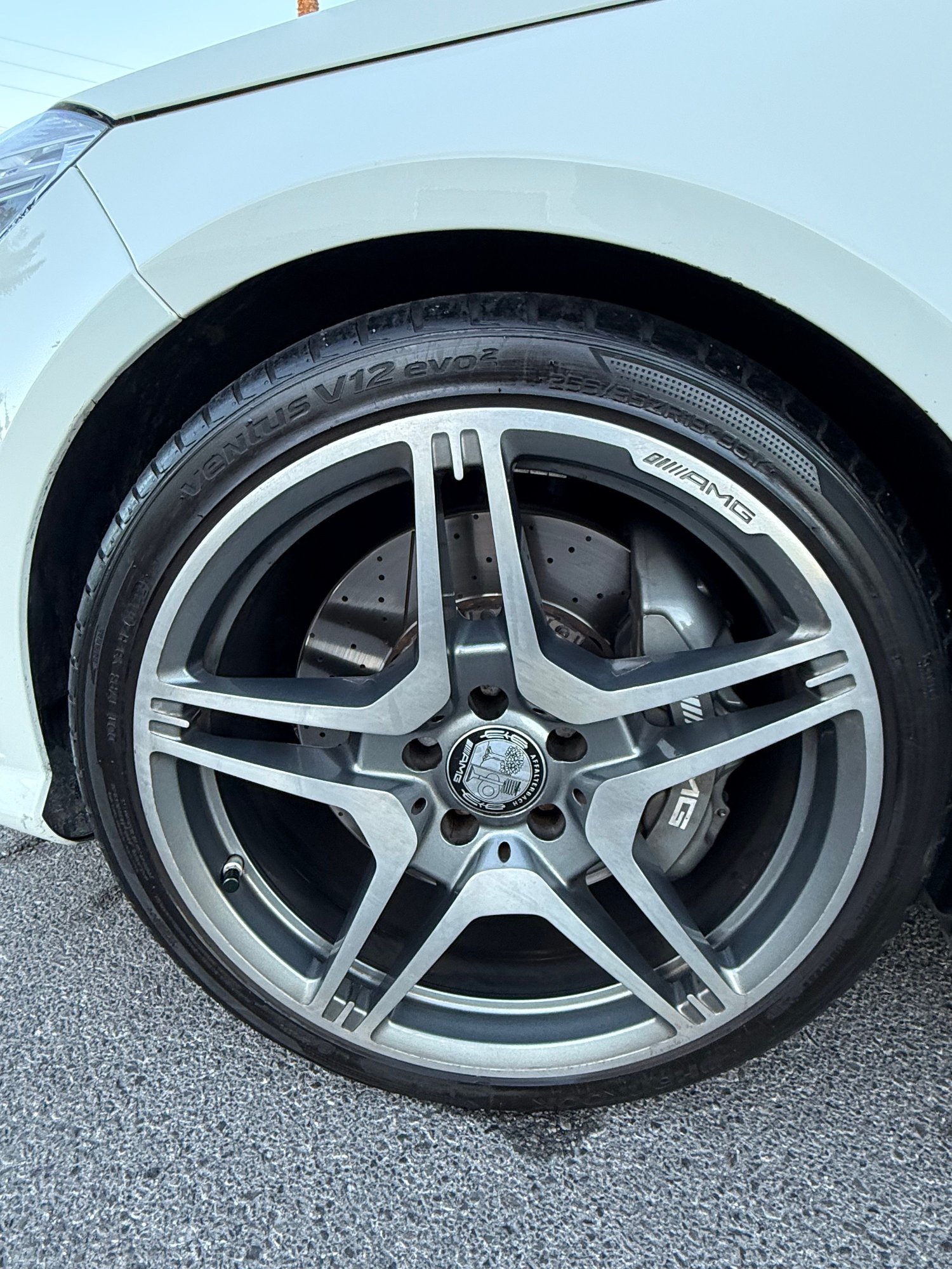 2010 Mercedes-Benz E63 AMG - 2010 E63 sedan. Nicest you’ll find! - Used - VIN WDDHF7HB8AA116225 - 101,000 Miles - 8 cyl - 2WD - Automatic - Sedan - White - Las Vegas, NV 89123, United States