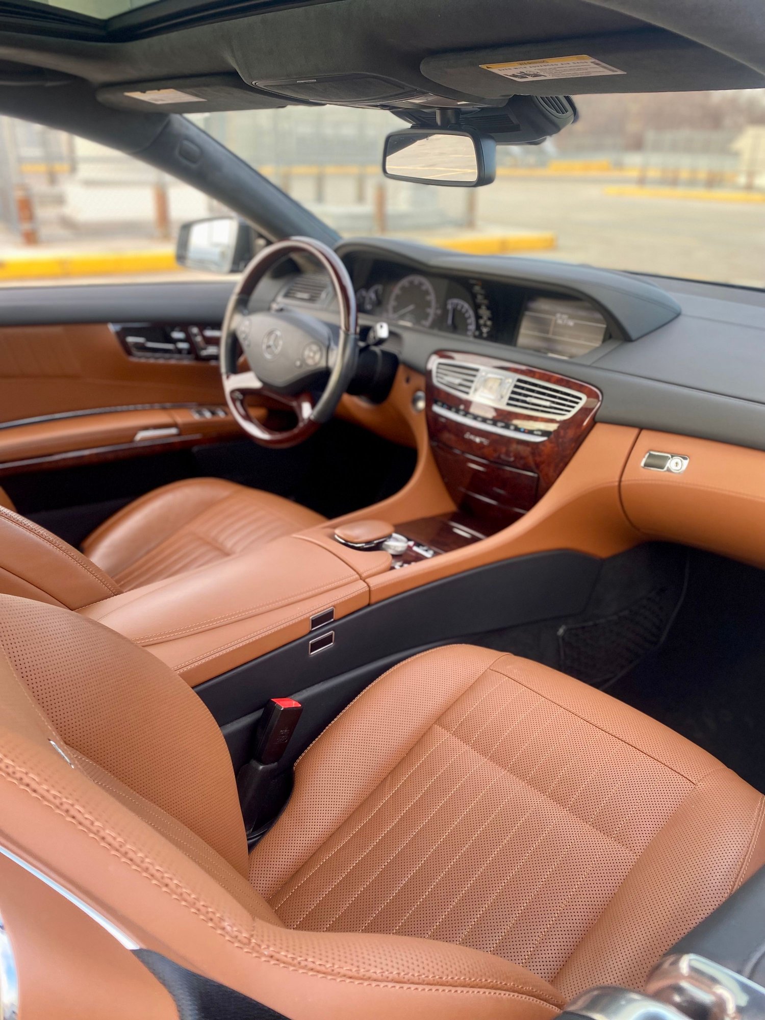 2014 Mercedes-Benz CL550 - 2014 Mercedes CL550 4MATIC Rare Designo Interior - Used - VIN wddej9eb3ea032014 - 49,431 Miles - 8 cyl - AWD - Automatic - Coupe - Gray - Brooklyn, NY 11236, United States