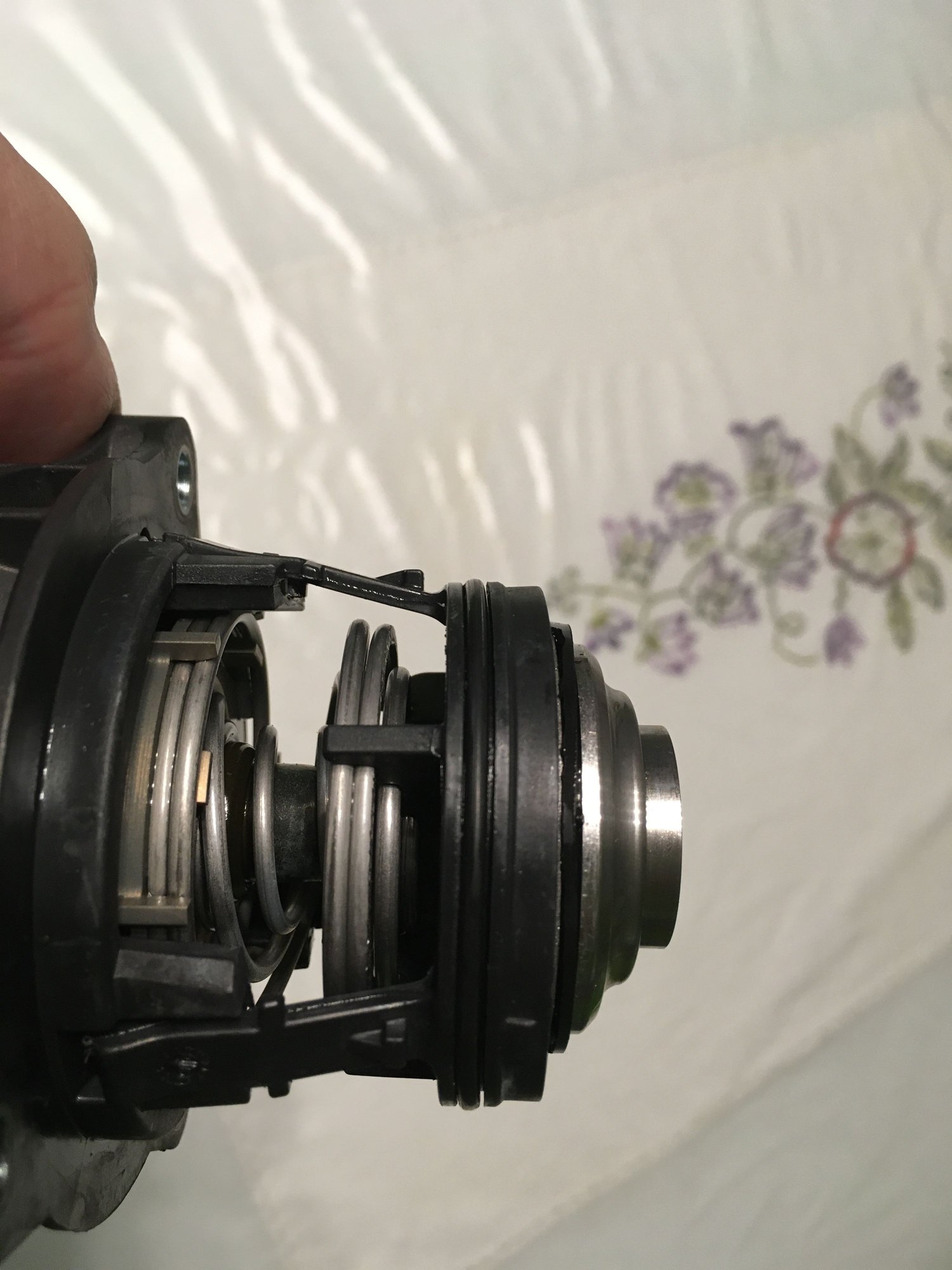 Engine - Intake/Fuel - Engine Coolant Thermostat With Housing A2782000815 - Used - All Years Mercedes-Benz All Models - Kranj, Slovenia