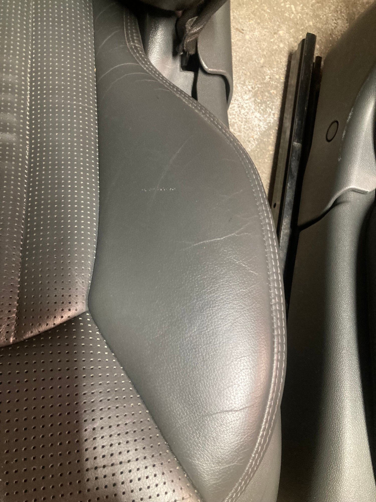 Interior/Upholstery - Sl55 Driver and Passenger Seat - Used - 2002 to 2006 Mercedes-Benz SL55 AMG - Westchester, NY 10710, United States