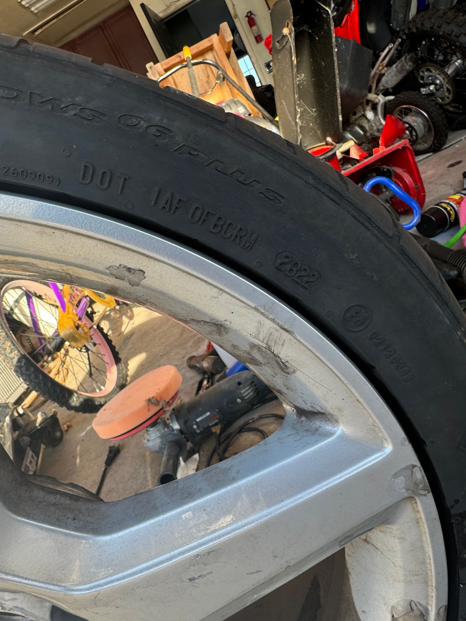 Wheels and Tires/Axles - W219 CLS55 5 Spoke AMG rims w/ tire - Used - -1 to 2026  All Models - Clinton Township, MI 48038, United States