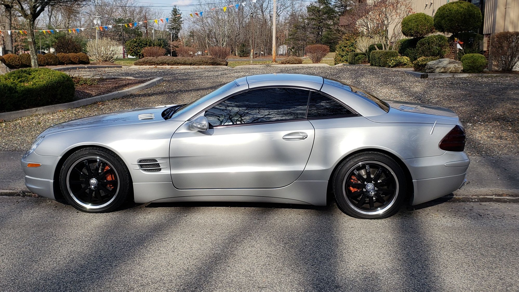 2003 Mercedes-Benz SL500 - 2003 SL500 (R230) 39,866 MILES - Used - VIN WDBSK75F73F016530 - 39,866 Miles - 8 cyl - 2WD - Automatic - Convertible - Silver - Galloway, NJ 08215, United States