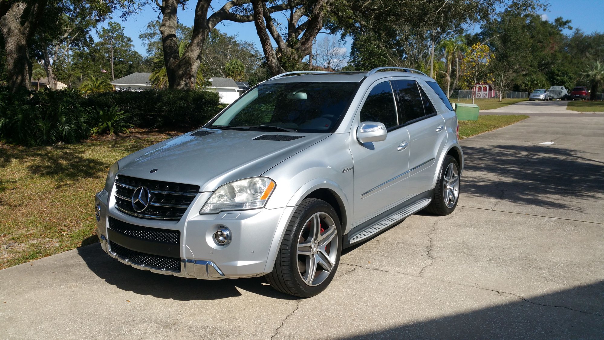 2009 Mercedes-Benz ML63 AMG - 2009 ML63 Extra Clean, full dealership service history since new - Used - VIN 4JGBB77E99A504000 - 89,398 Miles - 8 cyl - AWD - Automatic - SUV - Orlando, FL 32779, United States